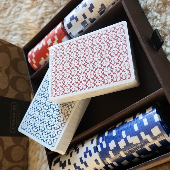 Awesome NWOT Coach Poker Set In Storage Chest 🎲♣️♠️ - Picture 10 of 15